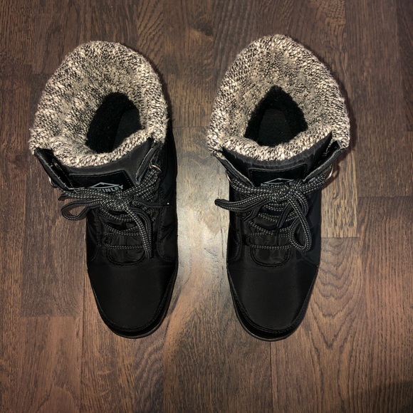 Mc Kinley winter boots women’s size 6 - Picture 3 of 5